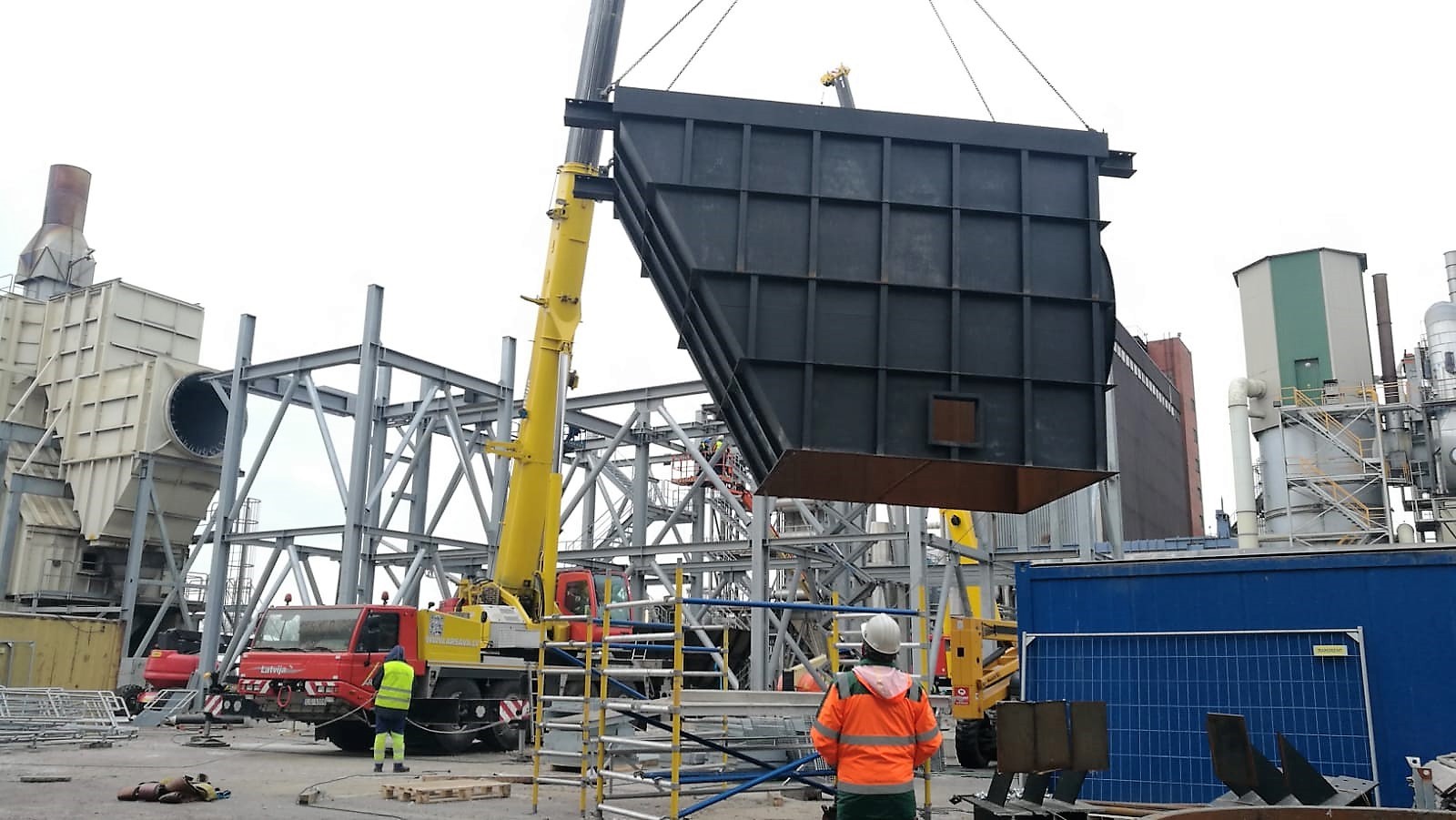 Laitteen käyttöönotto